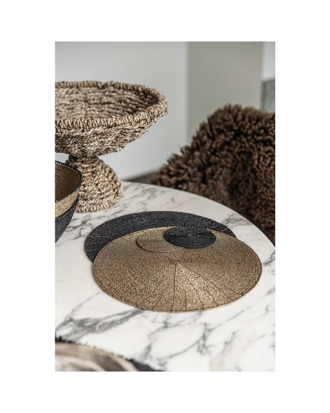 The Beaded Coaster - Zwart