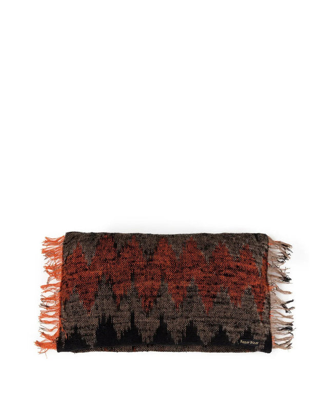 The Oh My Gee Kussenhoes - Zwart Oranje - 30x50