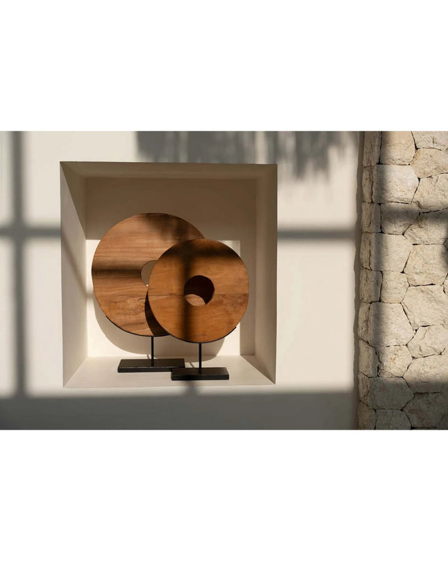 De Teakschijf op Standaard - M