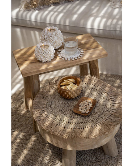 De gehaakte placemat van raffia - naturel