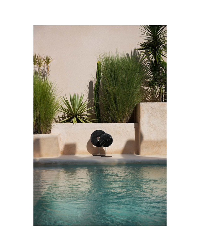 The Marble Disc on Stand - Zwart - M