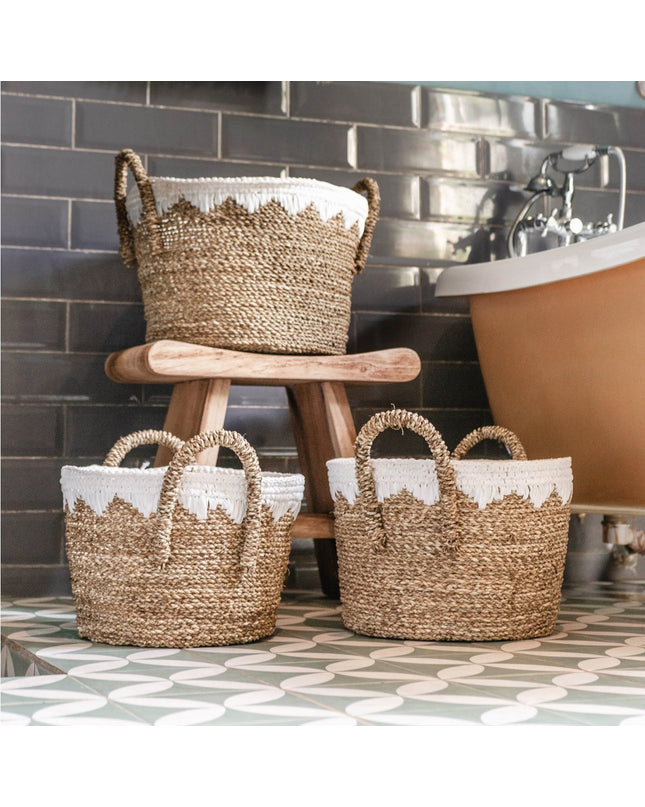 Ronde manden van zeegras met witte katoenen koorden WAIGEO (3 maten) Decoratieve was- of opbergmand