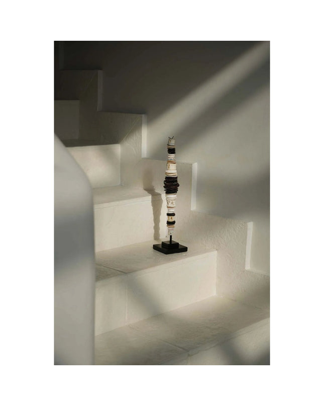 De Geldschelp op Standaard - Zwart Wit - M